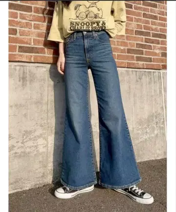 [ Levi's ] RIBCAGE 플레어 데님 팬츠 하이라이즈