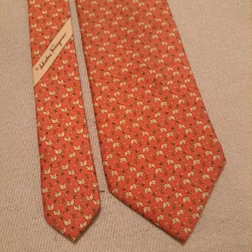 페라가모 코끼리 패턴 넥타이 핑크 동물 패턴 이탈리아제