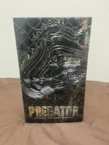 프레데터 1/6 스케일 피규어