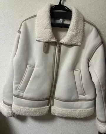 JILL by JILL STUART 페이크 무스탕 플라이트 자켓 질