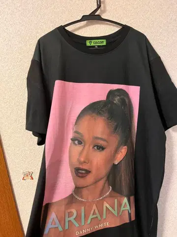 아리아나 그랑데 빅 페이스 프린트 T셔츠 블랙 XL