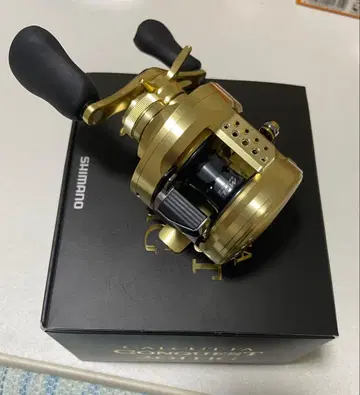 새상품급 SHIMANO CALCUTTA CONQUEST 201hg