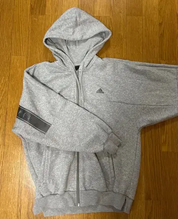 adidas 그레이 후드 부착 후드티