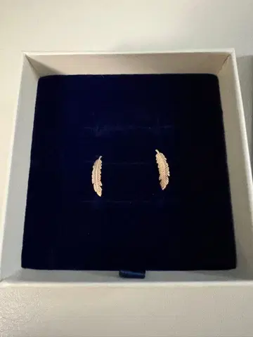 깃털 디자인 귀걸이 (양쪽 귀용) 10k