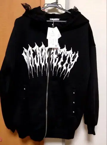 Majoretty 고양이 귀 프릴 후드티 택 포함