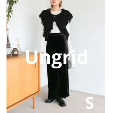 Ungrid 언그리드 핏 벨로아 스커트 S 사이즈 블랙