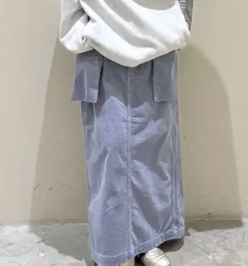 니코앤드 아웃 포켓 코듀로이 내로우 스커트