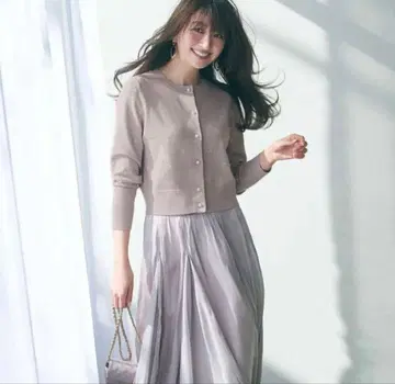 저스길리티 [ 유라쿠초 마루이 한정판 ] 도트 자수 라메 가디건