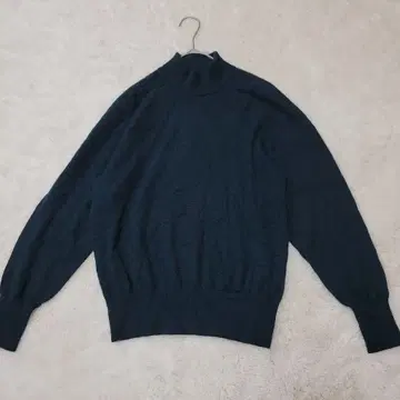 다크 그린 터틀넥 니트 캐시미어 100%