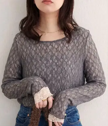 [ 미사용 새상품 ] 내추럴 꾸뛰르 리버서블 레이스 상의 차콜 그레이