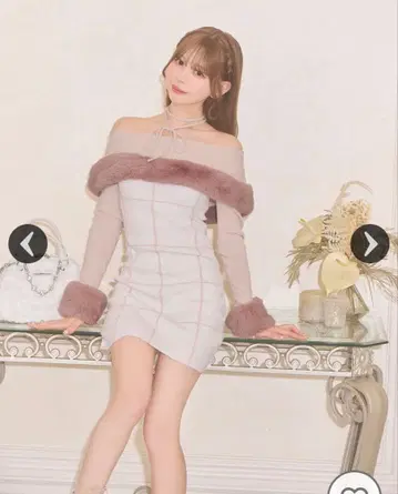 미셸 마카롱 페더 오프숄더 체크 원피스