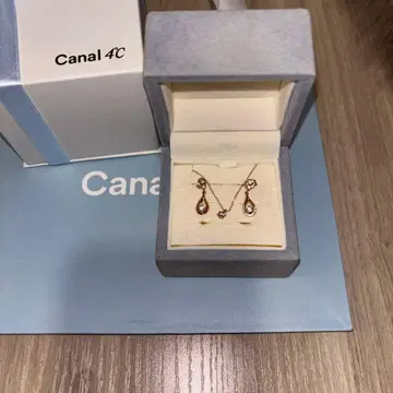 Canal 4C 스톤 포함 목걸이, 귀걸이 세트