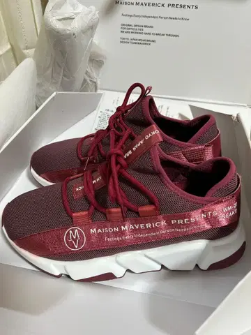 새상품 MAISON MAVERICK 스니커즈 24cm 로즈