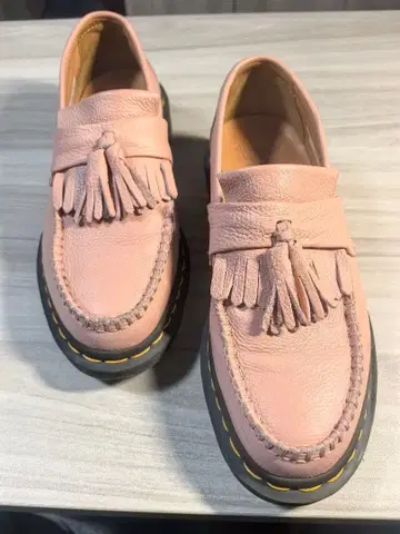 닥터마틴 ADRIAN 태슬 로퍼 P