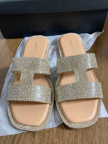 거의 새상품 ADAM ET ROPE' 크리스탈 장식 골드 샌들 23cm