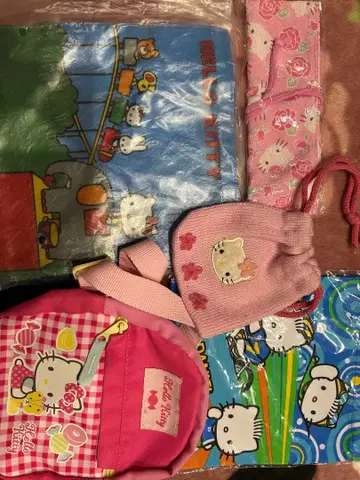 산리오 헬로키티 백