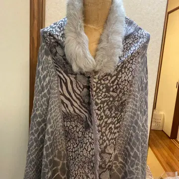 동물 패턴 퍼 스톨