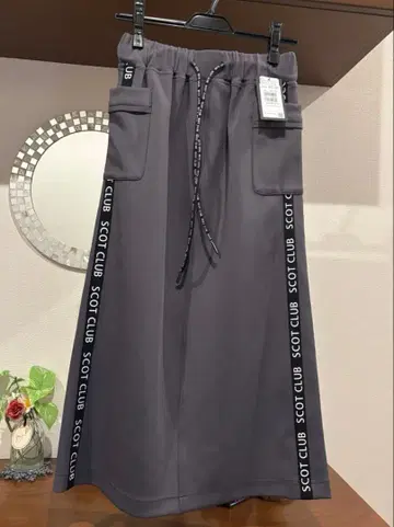 새상품 스콧 클럽 사이드 로고 타이트 스커트 정가 15,000엔