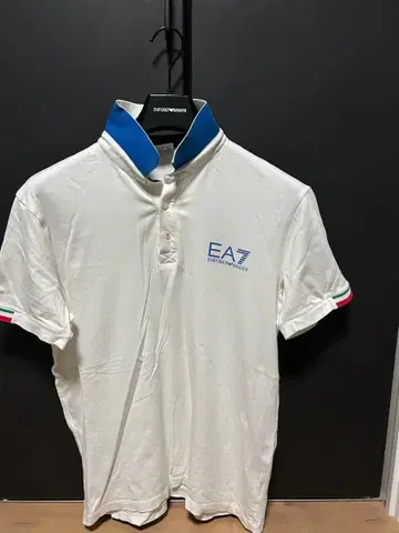 EA7 화이트 피케 셔츠