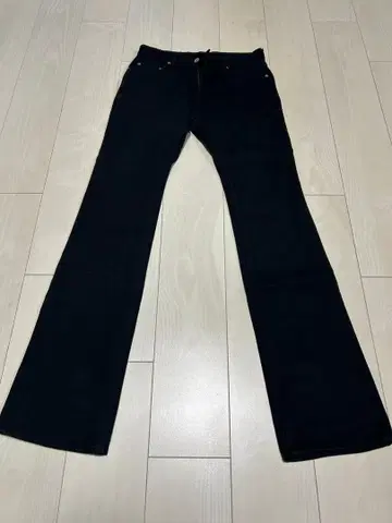 IRON HEART 21oz 부츠컷 엑스트라 헤비 블랙 데님