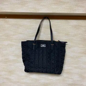 케이트 스페이드 뉴욕 퀼트 소재 분류 포켓 충실 토트 새상품급