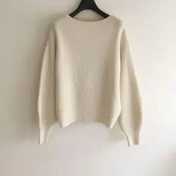 유나이티드 애로우즈 아제 보트넥 볼륨 슬리브 니트