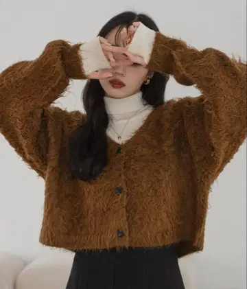 [ 네고 불가 ] 샤기 숏 니트 가디건