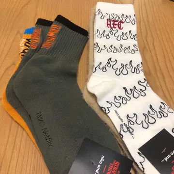 스트레인저 싱스 니코앤드 삭스 4족 세트