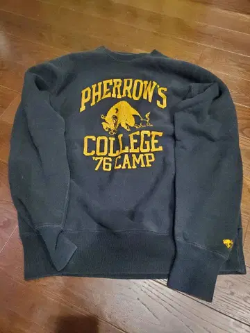 Pherrow's 블랙 맨투맨 M 사이즈 76년 디자인