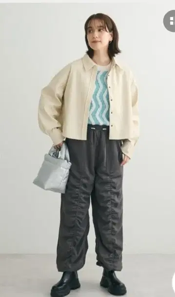 새상품 SUGAR SPOON 스웨이드 느낌 개더 카고