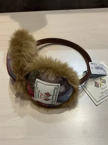 애프터눈 티 멀티 컬러 체크 무늬 귀도리 Bronte