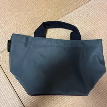 그레이 나일론 토트백