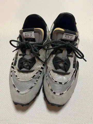 RUN OF 그레이 스니커즈