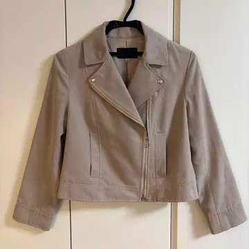 JUSGLITTY 라이더 자켓 베이지