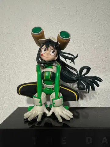 나의 히어로 아카데미아 아스이 츠유 그리그라 피규어