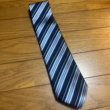 VANOAH 넥타이 네이비 스트라이프