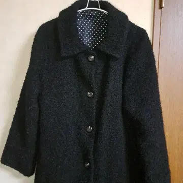 보아 소재 블랙 롱 코트