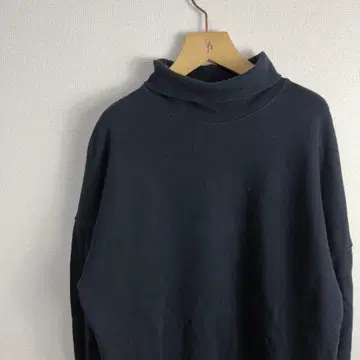 HARE 오버 사이즈 터틀넥 맨투맨