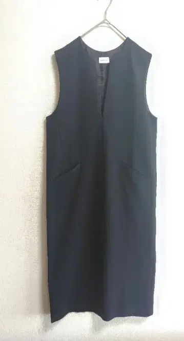 그린 라벨 릴랙싱 카르제 키 넥 오버롤 스커트 블랙