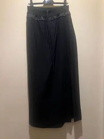 JULIUS 폴딩 트라우저