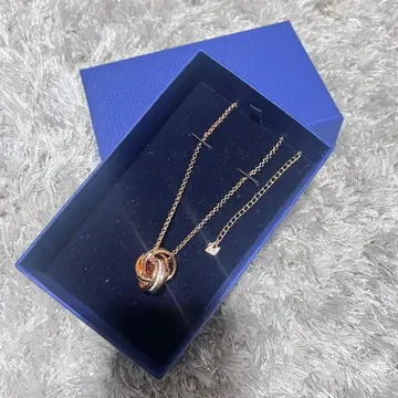 [ 레어 새상품급 ] 스와로브스키 로즈 골드 3연 반지 펜던트 (목걸이)