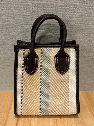 [컨디션 최상] 어반 리서치 여성용 바스켓백