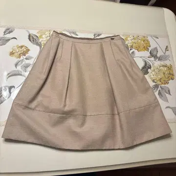 FOXEY 베이지 플레어 스커트 42