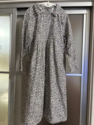 꽃무늬 코듀로이 원피스 걸리시