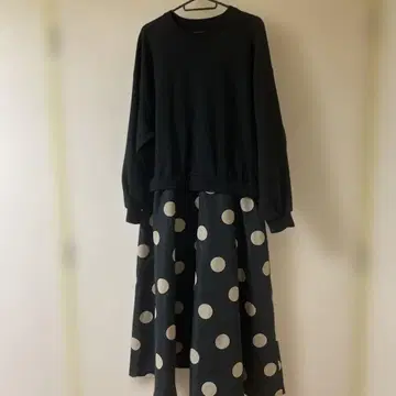 안티카 롱 원피스 맨투맨 절개 도트 무늬