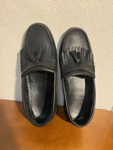 블랙 프린지 로퍼