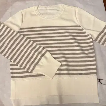 폭시 화이트/그레이 줄무늬 니트 38