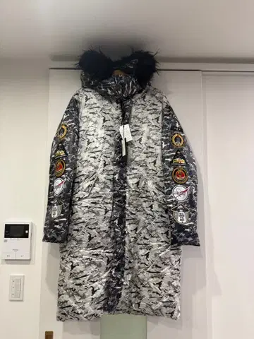 미사용 새상품 타트라스x딤맥 콜라보 롱 다운 자켓 XL