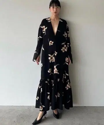 [CLANE] W FACE GATHER SWITCH ONEPIECE