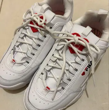 FILA 휠라 디스럽터 2 하트 통굽 스니커즈